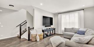 809 Lee Street Gallery 3