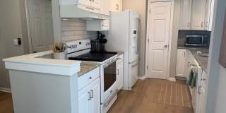 Beautiful 2BR (plus Loft) Furnished Home! Gallery 12