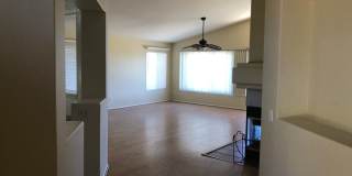Charming 3 bdrm Crown Hills Home with Spectacular Views Gallery 7