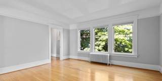 1020 15th Avenue East Gallery 52