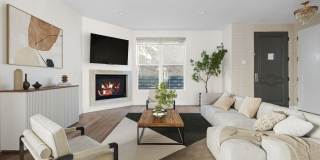 1745 S Barrington Ave Gallery 3