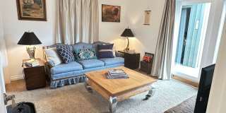 Courtyard Vista Cottage: A peaceful retreat with stunning views and a charming courtyard. $300 utility fee. Gallery 1
