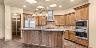 Beautiful Home in an Exclusive Gated Community Gallery 6