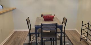 Seasonal/short term 2/2 ground floor condo downtown Sarasota. Gallery 7