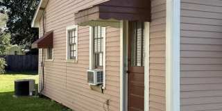 1322 W University Avenue Gallery 22