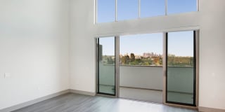 The Mansfield at Miracle Mile Gallery 50