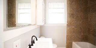 1626 Gum Street Gallery 15