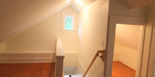 Historic 2 BR Bulgalow with Loft Gallery 22