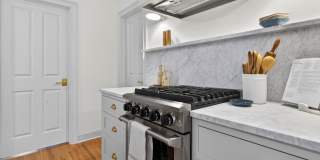 142 Heck Avenue Gallery 13