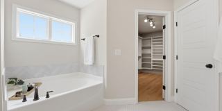 114 Sandy Springs Road Gallery 32