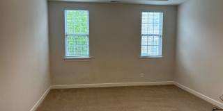 South Charlotte End-Unit Townhome with Main-Level Primary Suite & Bonus Room Gallery 20