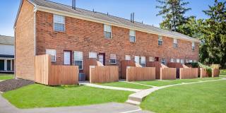 Williamsburg Square Gallery 7