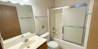 225 Hyland Gallery 35