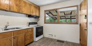 2 Bedroom in Westside School District Gallery 6