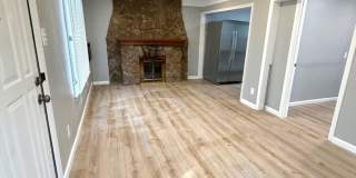 Gorgeous 2bed 1 bath Home Gallery 3