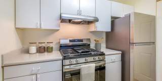 eaves Washingtonian Center Gallery 17