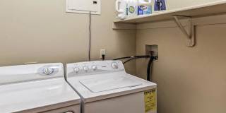 Lakeside Hills Apartments Gallery 22