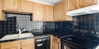 Sunny Corner Condo in the Heart of Capitol Hill | 2 Bed • 2 Bath • 795 Sq. Ft. Gallery 9