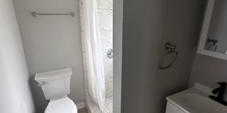 Midway 3 bedroom 2 bathroom House Gallery 13