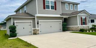 Spacious 5-Bedroom Home with Fenced Backyard – Built in 2022! Gallery 1