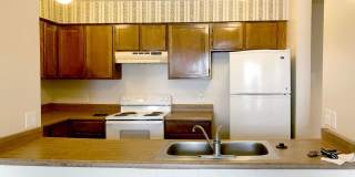 2 bed, 2 bath with washer/dryer hookup.  Great location off Sable and 2nd Ave. Gallery 4
