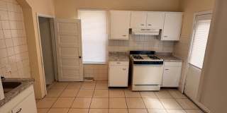 3 Bedroom House with Laundry Hookups Gallery 1