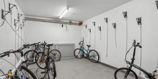 Fifty-Two Apartments - Student Housing Gallery 32