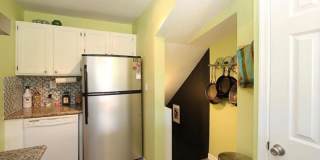 Pet and Family Friendly 3BR House with Parking and Fenced Backyard in Washington, DC Pet and Family Friendly 3BR House with Parking and Fenced Backyard in Washington, DC Gallery 7