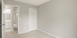 1382 ALMOND DR Gallery 20