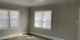 3 Bedroom One Bath home at 68th St in Urbandale Gallery 4