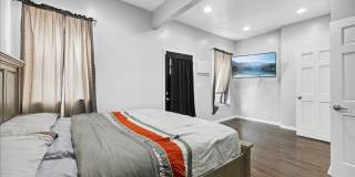 352 N Avers Avenue Gallery 9