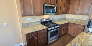 Beautifully maintained 2-bedroom, 2.5-bath with Loft • 1,504 sqft & 2-car garage. Gallery 6