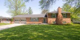 Spacious Central Columbia Home Gallery 1