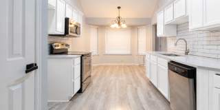 Spacious 3BD/2BTH In Yukon Gallery 16