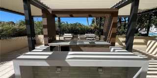 300 S Pointe Dr Gallery 36