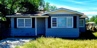 MOVE-IN SPECIAL: Cozy 3 Bedroom Home in East Lubbock Gallery 3