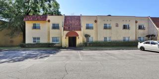 Move in ready 2 bedroom/ 1 bathroom condo! Move in ready 2 bedroom/ 1 bathroom condo! Gallery 1