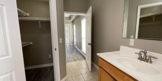 Baycliff Apartments Gallery 11