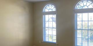 3 Bedroom Townhome in Sterling, with a large complete loft on top floor Gallery 27