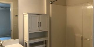 Southern Edge Condo - Close to Campus Gallery 20