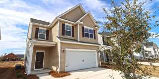 Spacious 3BR Home with Community Pool! Gallery 1