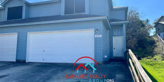 Available Mid July: Well maintained Duplex with Garage and Yard- Close to TX State Bus Stop! Gallery 1
