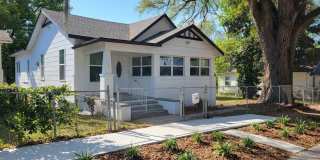 Fully Renovated 3/1 first floor single family home available for Immediate rent! Gallery 1
