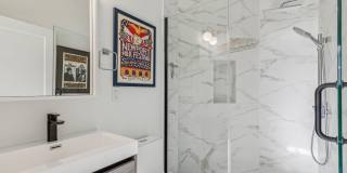 527 BROWN Street Gallery 5