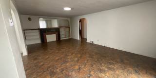 2 Bed, 1 Bath in- Downtown Ferndale Gallery 3