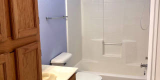 Great 3 Bedroom, 2 Bathroom Home in Quiet Neighborhood! Gallery 36