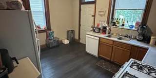 5 Bedroom House Available Next to UC Campus Gallery 5