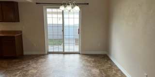 5 BEDROOM, 4 BATHROOM TOWNHOUSE WITH 2 CAR DETACHED GARAGE Gallery 4