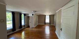 3 BR/ 2BA Central Gardens Bungalow Gallery 6