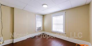 2064 Indianola Avenue Gallery 17